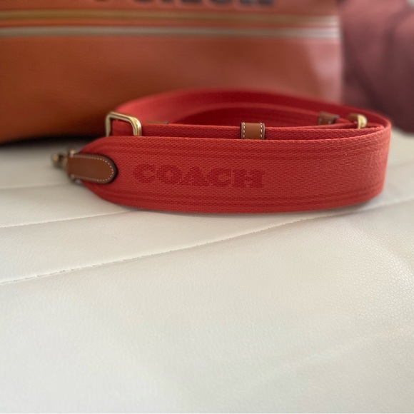 NWT Coach Brown Logan Carryall Tote W/Stripes CH249 - Picture 4 of 8